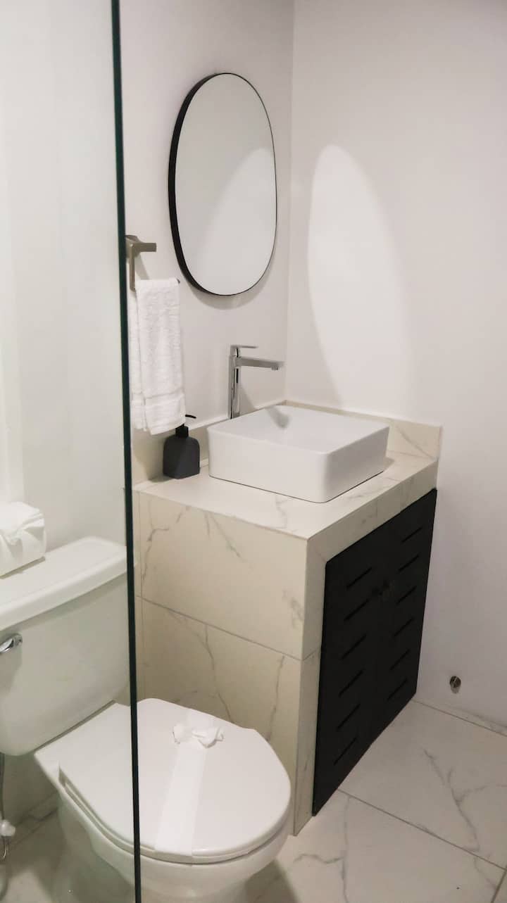 Tortuga Room - private bathroom with walk-in shower